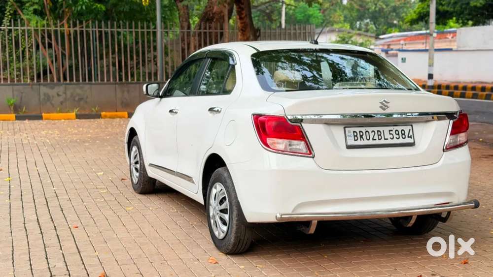 Maruti Suzuki Dzire 1.2 Vxi, 2023, Petrol