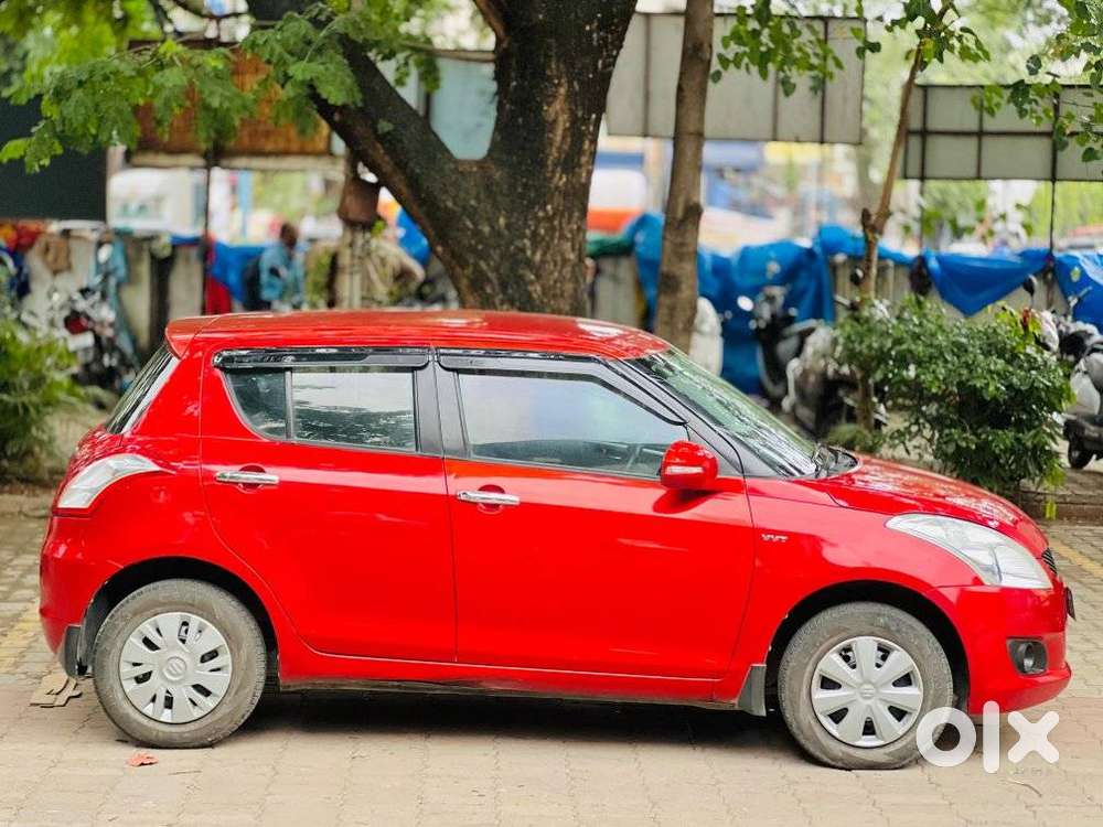 Maruti Suzuki Swift Vxi With Abs, 2013, Petrol