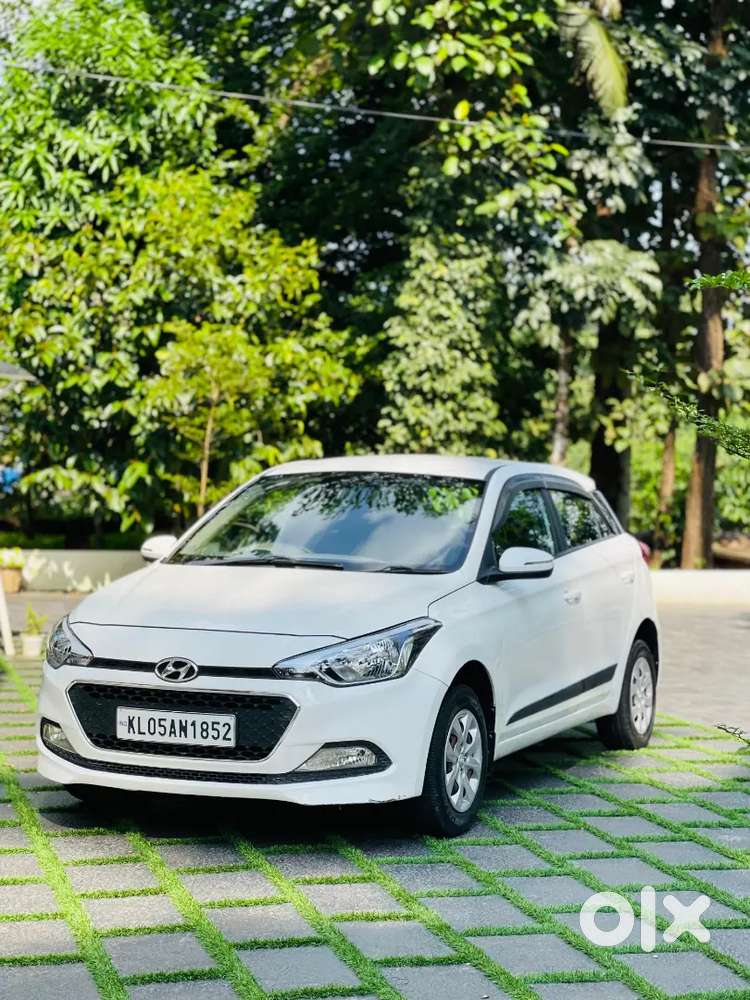 Hyundai I20 2016 Petrol 126000 Km Driven