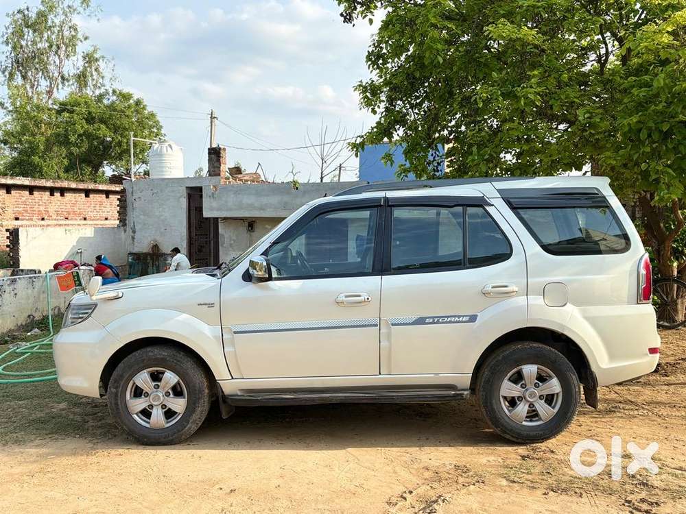 Tata Safari Storme 2016 Diesel Well Maintained