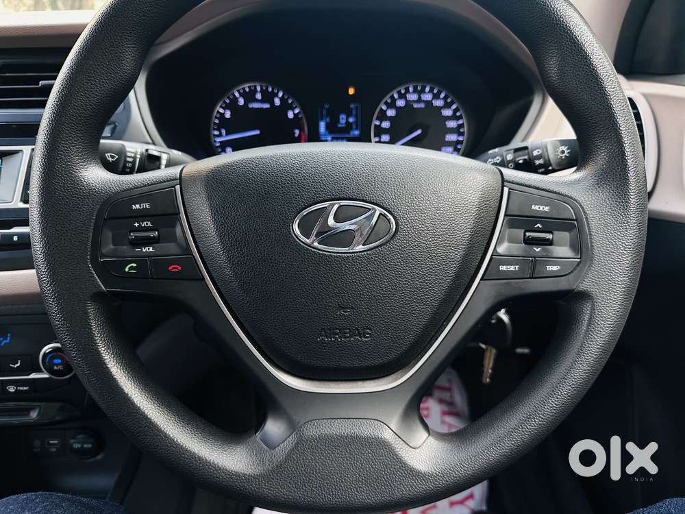 Hyundai I20 Sportz 1.2 Bs-iv, 2017, Petrol