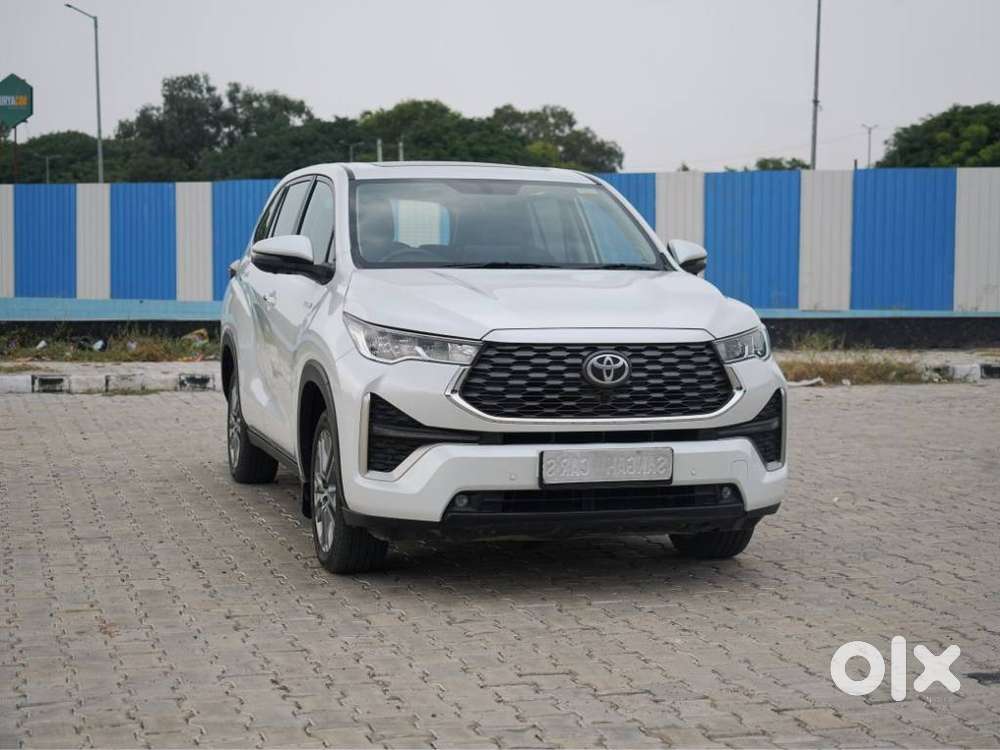 Toyota Innova Hycross 2.0 Zx Hybrid 7 Str, 2024, Petrol