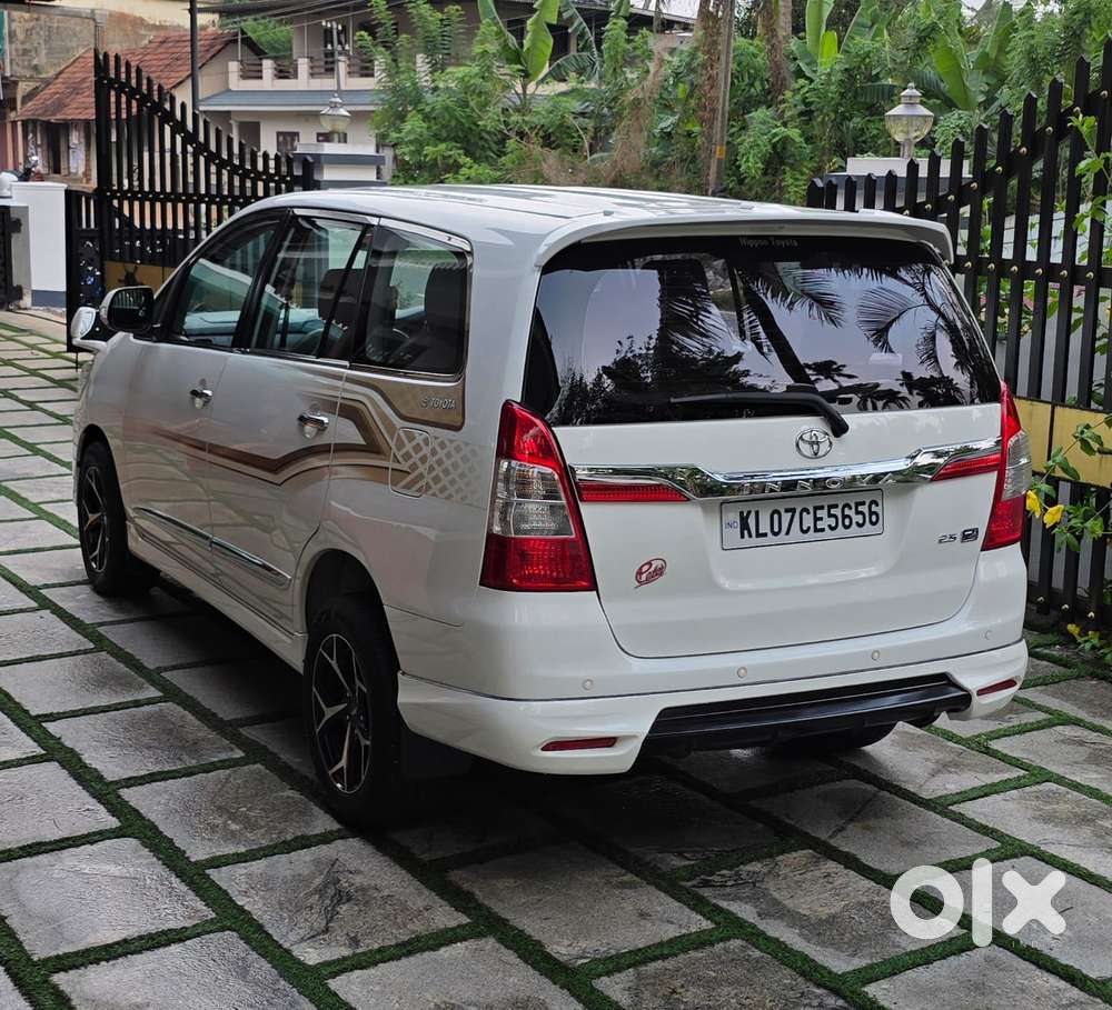 Toyota Innova 2.5 Zx 7 Str Bs-iv, 2015, Diesel