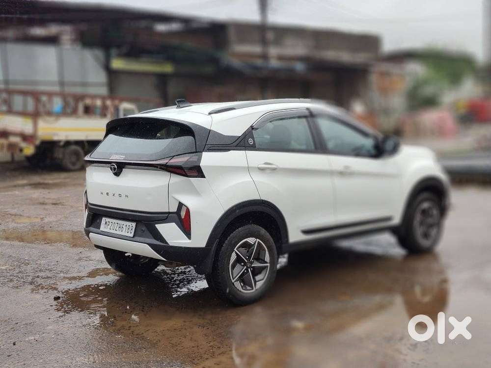 Tata Nexon Creative Plus 1.2 Revotron Petrol 6 Mt, 2023, Petrol