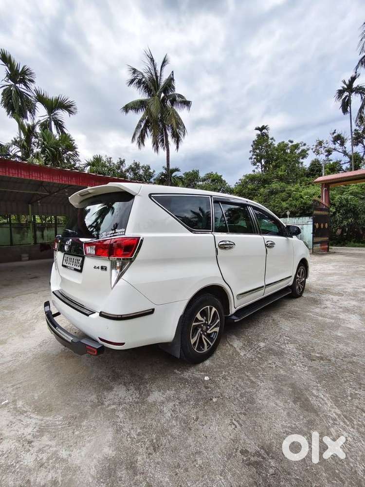 Toyota Innova Crysta 2.4 G Plus Mt 7 Str, 2025, Diesel