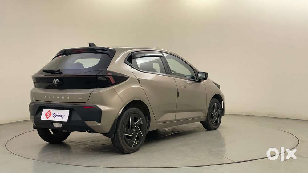 Tata Altroz Xe Petrol, 2025, Petrol