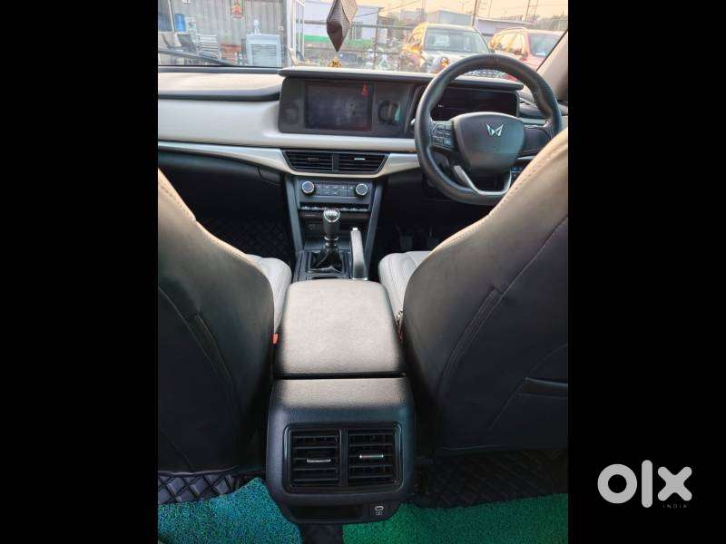 Mahindra Xuv700 2.2 Ax 3 Diesel At 5 Str, 2022, Diesel