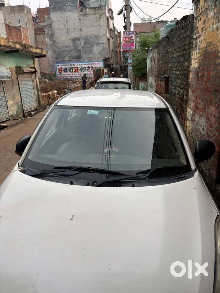 Both Key Body Line Some Screch Engine Condition Good Four Tyr 80%