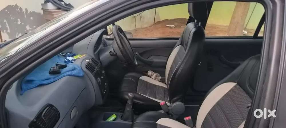 कार की कंडीशन बहुत अच्छी है ओर ट्रांसफर के कारण बेच रहे हैं।