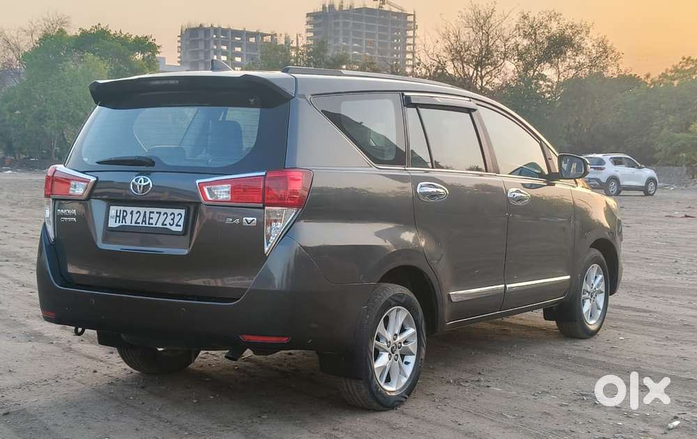 Toyota Innova Crysta 2.4 Vx Mt 8s, 2017, Diesel