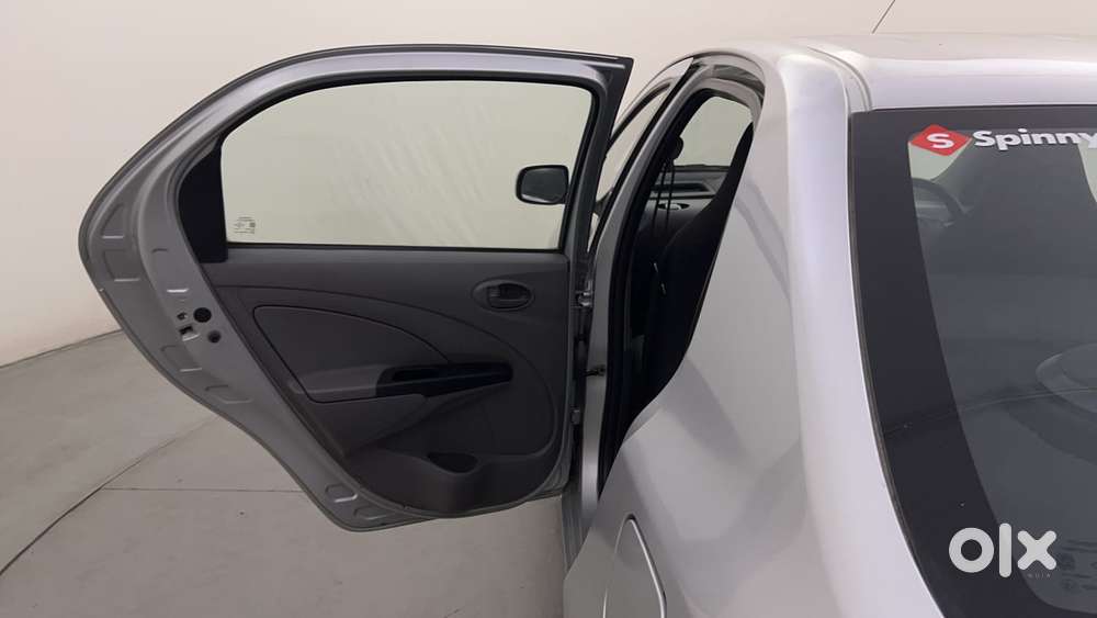 Toyota Etios 2010-2012 G, 2011, Petrol