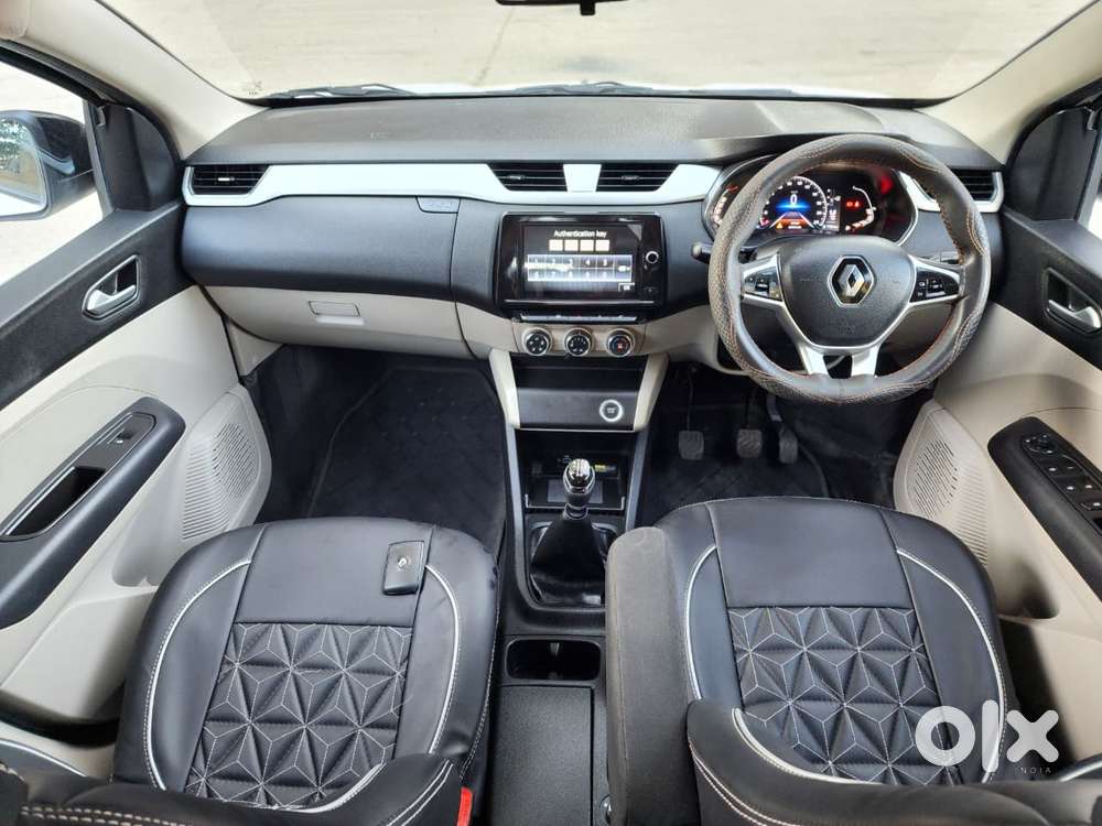 Renault Triber Rxz, 2024, Petrol