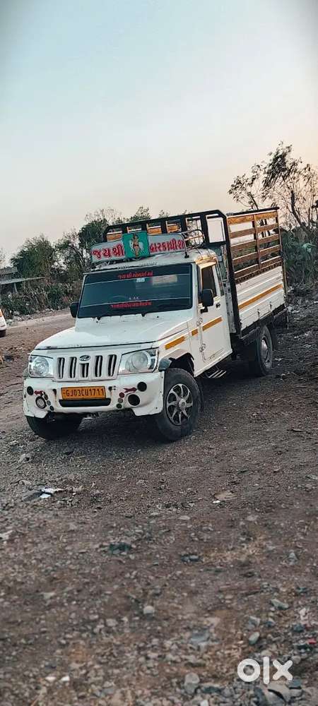 બોલેરો પી-કપ.. સારુ એન્જિન.. સાદી ગાડી