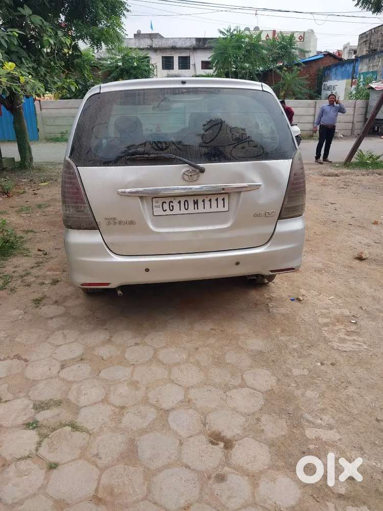Toyota Innova 2010 Diesel Well Maintained