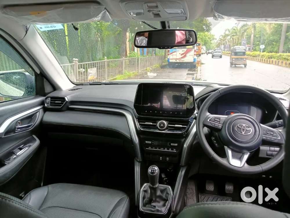 Toyota Urban Cruiser Hyryder, 2025, Petrol