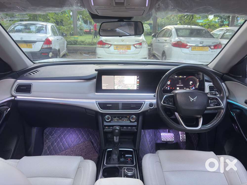 Mahindra Xuv700 2.2 Ax 7 Diesel At Luxury Pack Str, 2022, Diesel