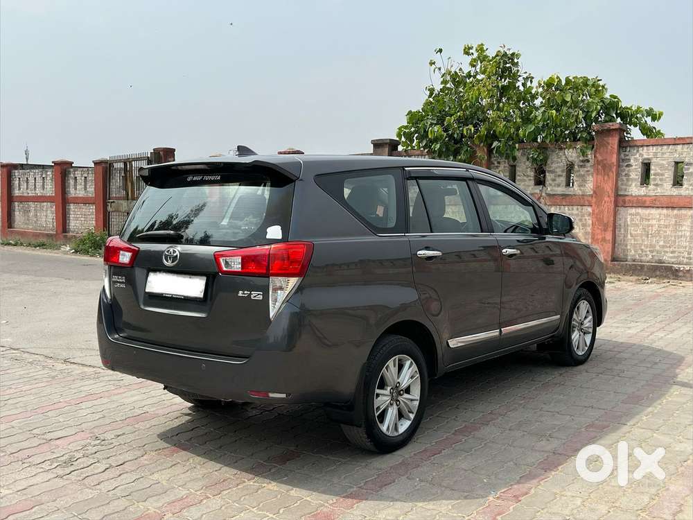 Toyota Innova Crysta 2.7 Zx At, 2017, Petrol
