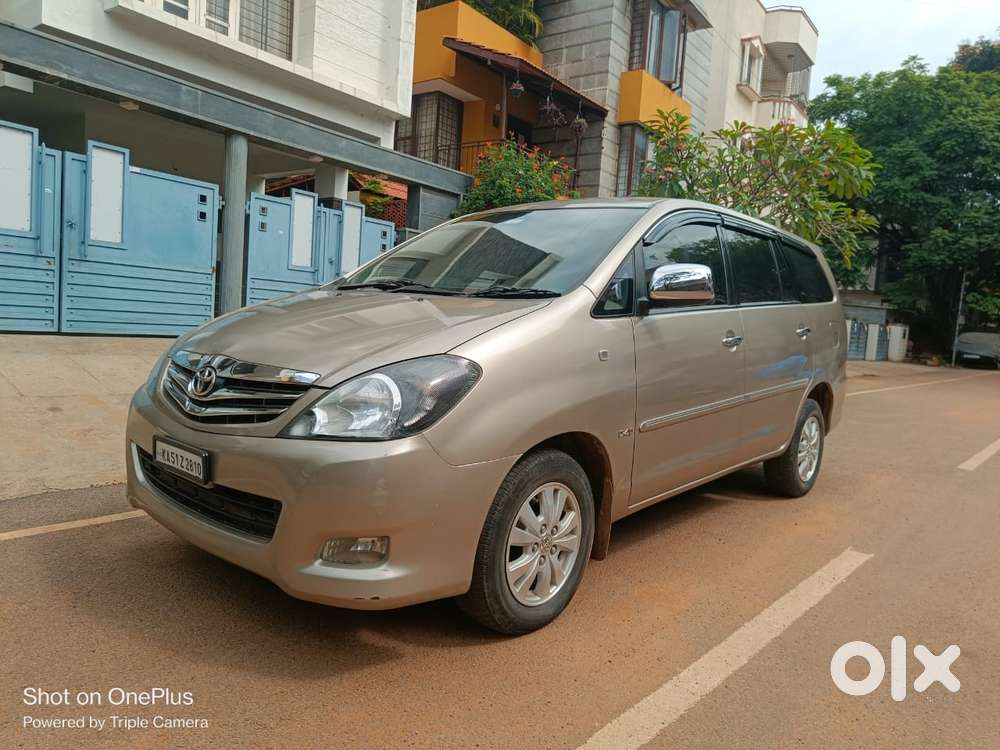 Toyota Innova 2004-2011 2.5 V Diesel 7-seater, 2009, Diesel