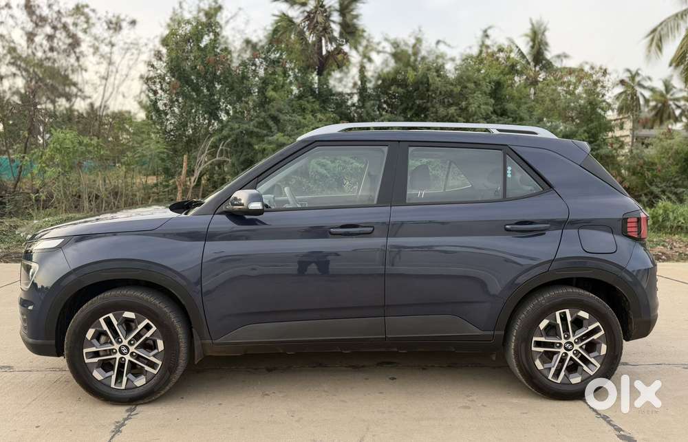 Hyundai Venue Sx Mt, 2023, Diesel