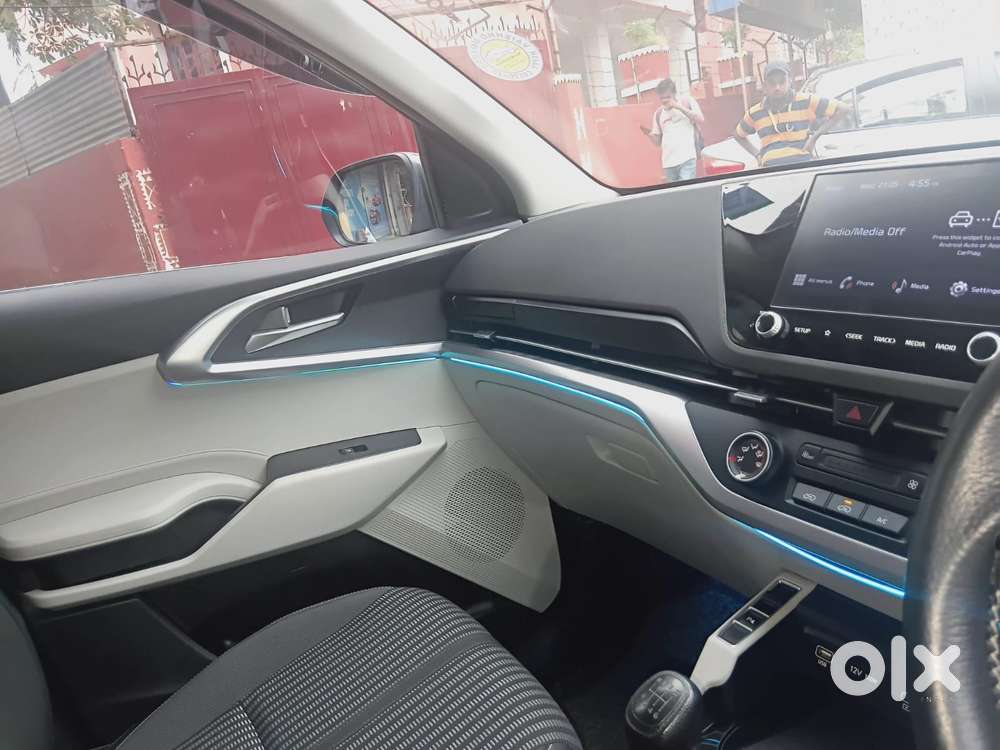 Kia Carens 1.5 Prestige 7 Str, 2022, Petrol
