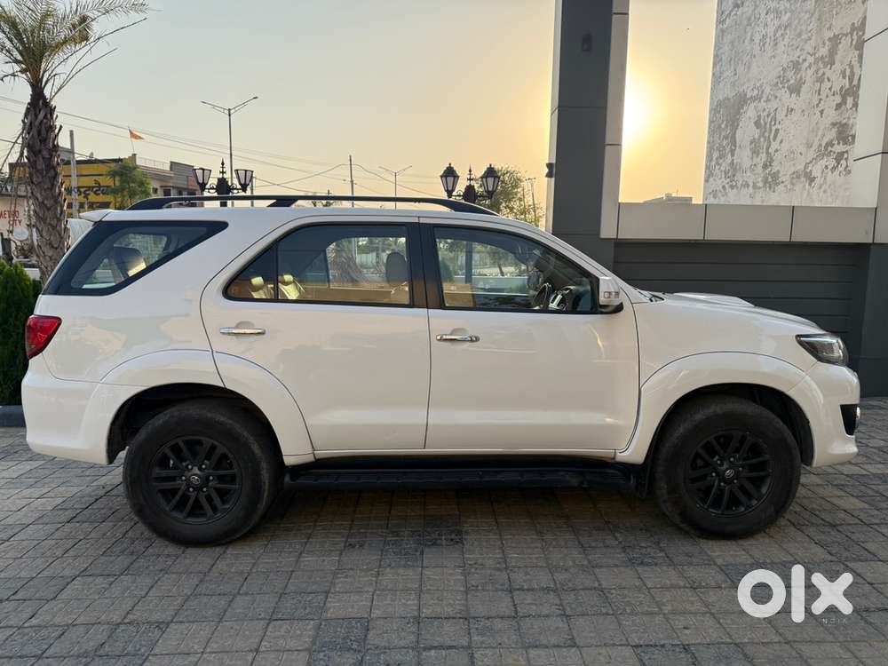 Toyota Fortuner Diesel 2015 December Automatic 4/2 Diesel