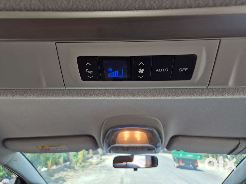 Toyota Innova Crysta 2.7 Zx At, 2017, Petrol