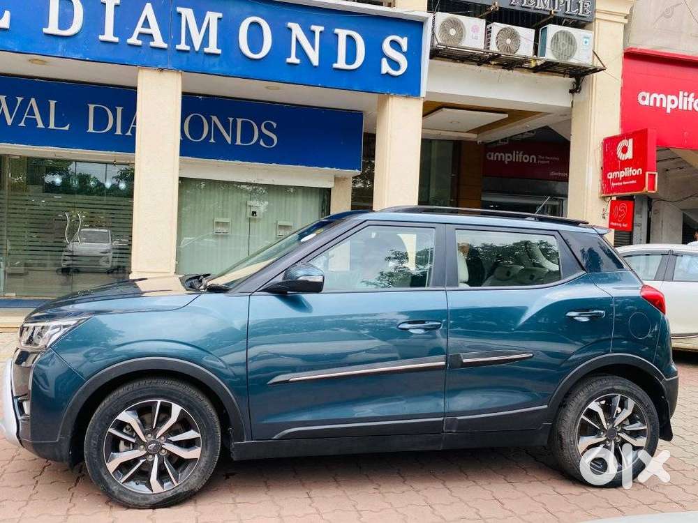 Mahindra Xuv300 1.2 W8 (o) Amt Petrol, 2021, Petrol