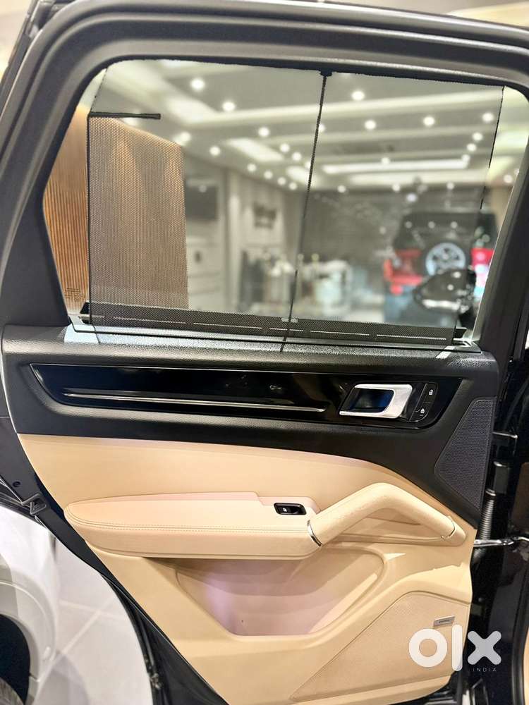 Porsche Cayenne Base, 2023, Petrol