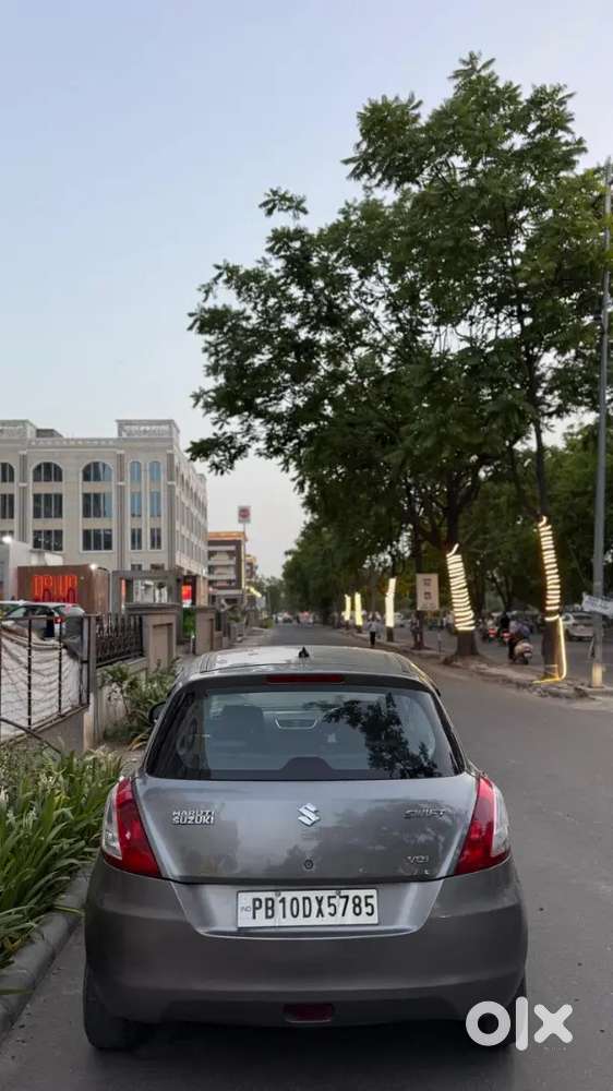 Maruti Suzuki Swift 2012 Diesel 97000 Km Driven