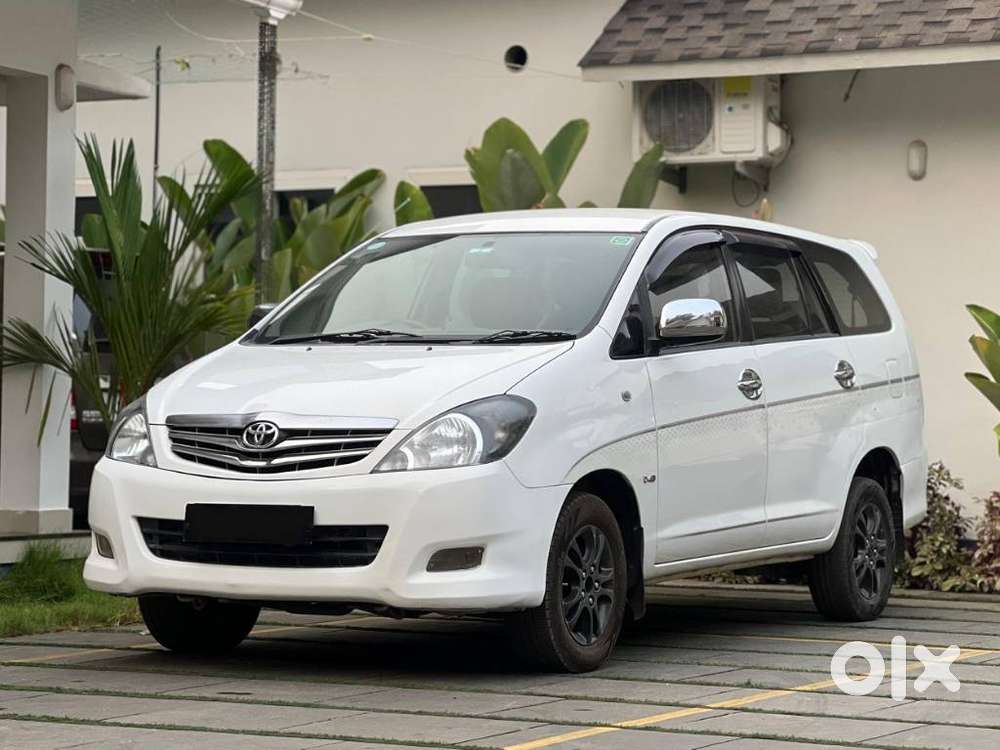 Toyota Innova 2.5 V 7 Str, 2011, Diesel