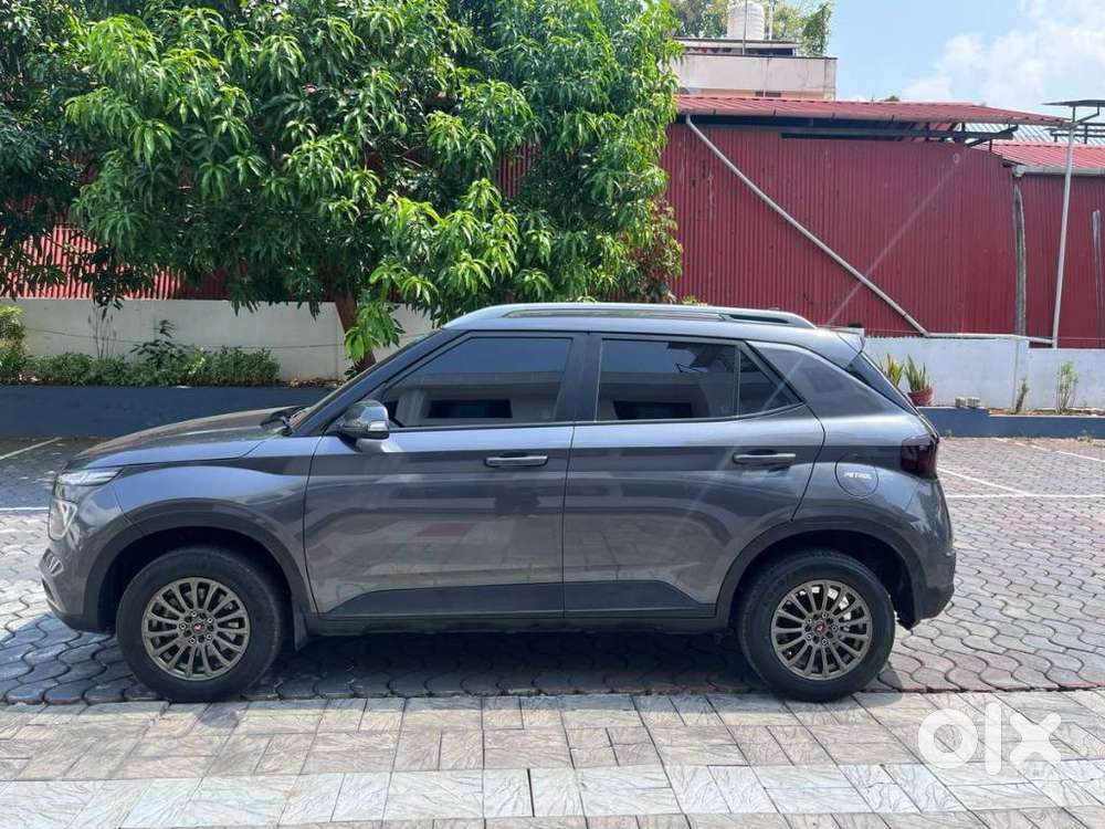 Hyundai Venue, 2021, Petrol