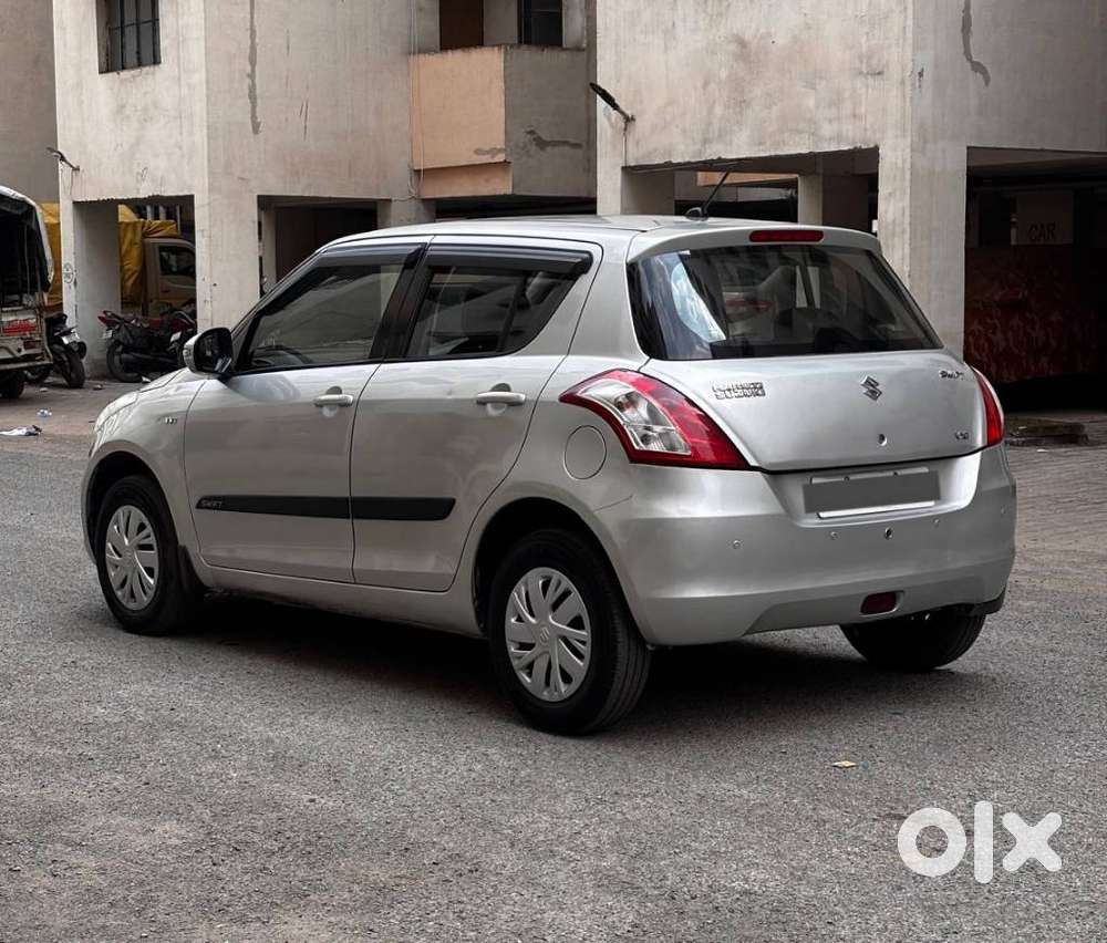 Maruti Suzuki Swift Vxi Abs Bsiv, 2017, Petrol