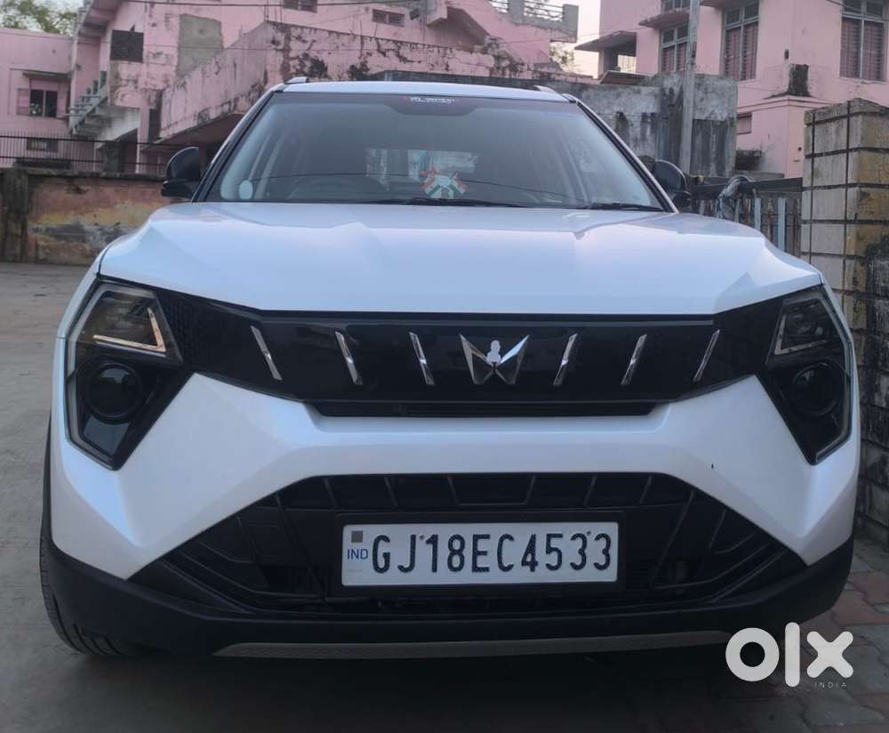 Mahindra Xuv 3xo Ax5 Pm Mt, 2024, Petrol