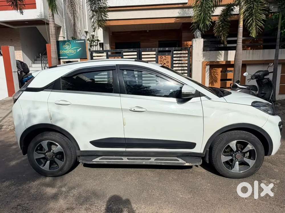 Tata Nexon 2018 Diesel 180000 Km Driven,