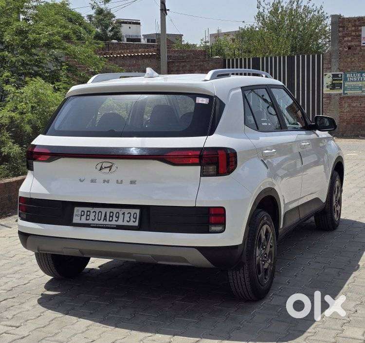 Hyundai Venue S 1.2 Petrol, 2025, Petrol