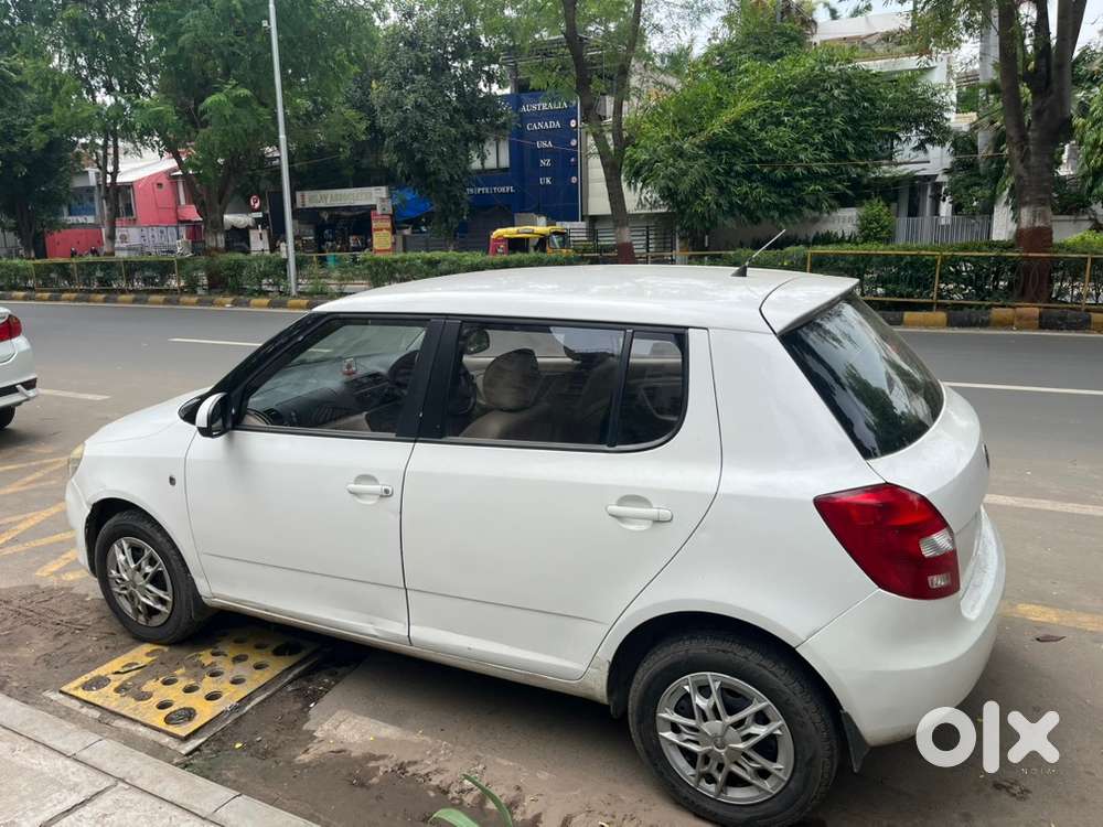 Skoda Fabia Petrol Manual 2012