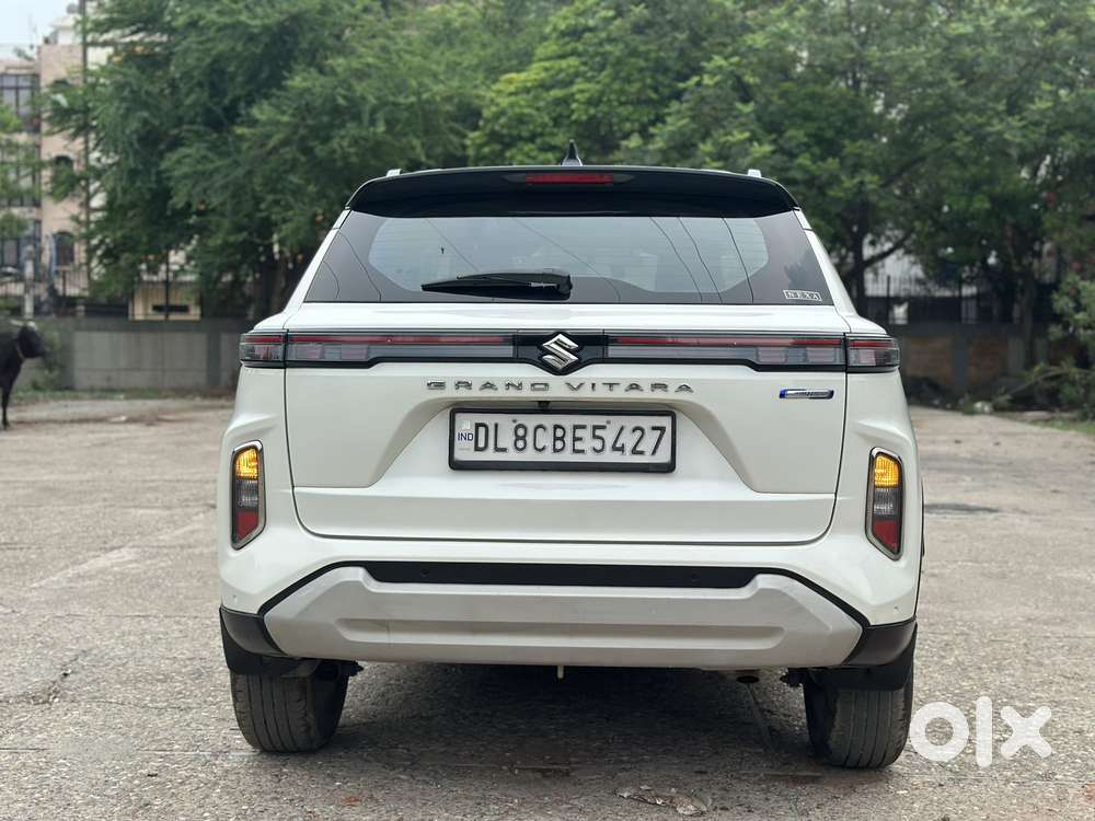 Maruti Suzuki Grand Vitara 1.5 Alpha Smart Hybrid At, 2022, Petrol