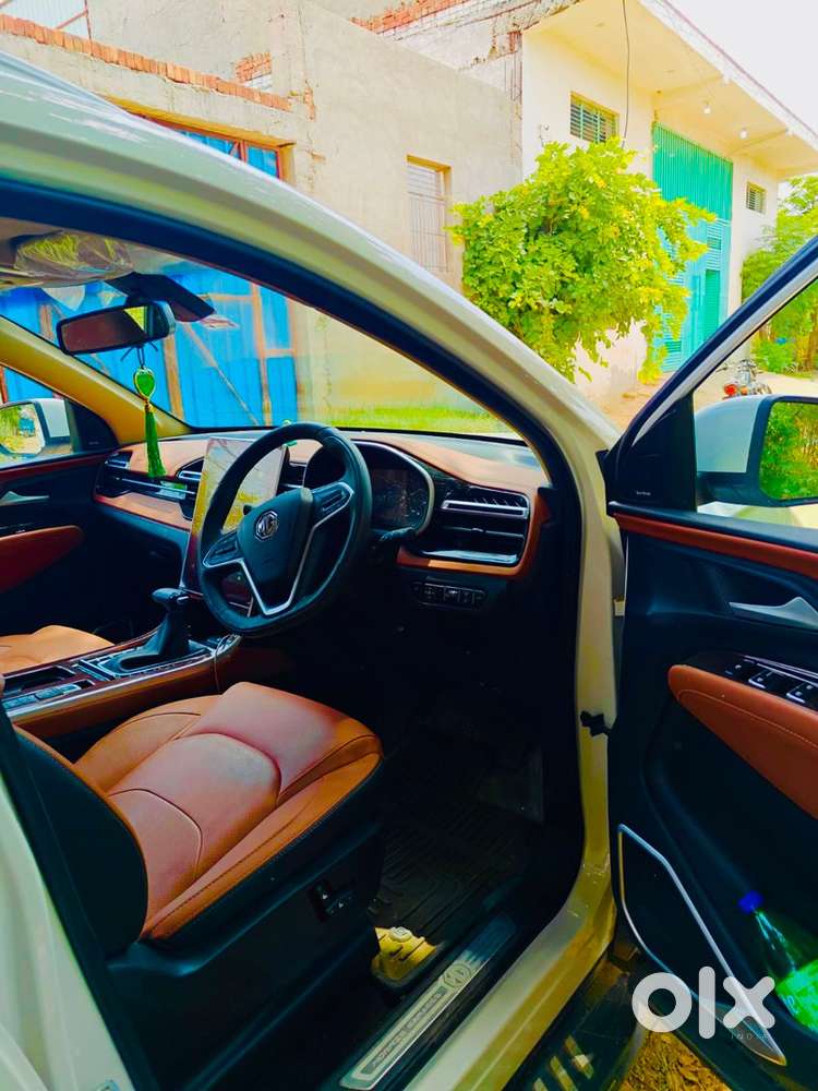 Mg Hector Plus Petrol 2025