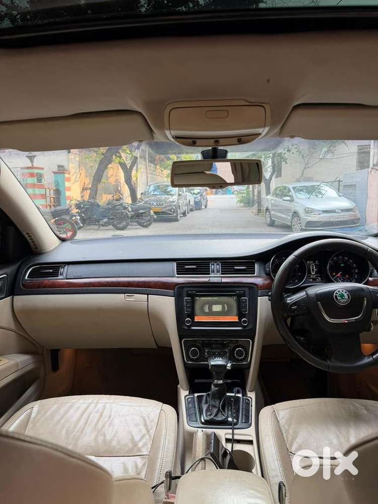 Skoda Superb 2008 Petrol 60000 Km Driven