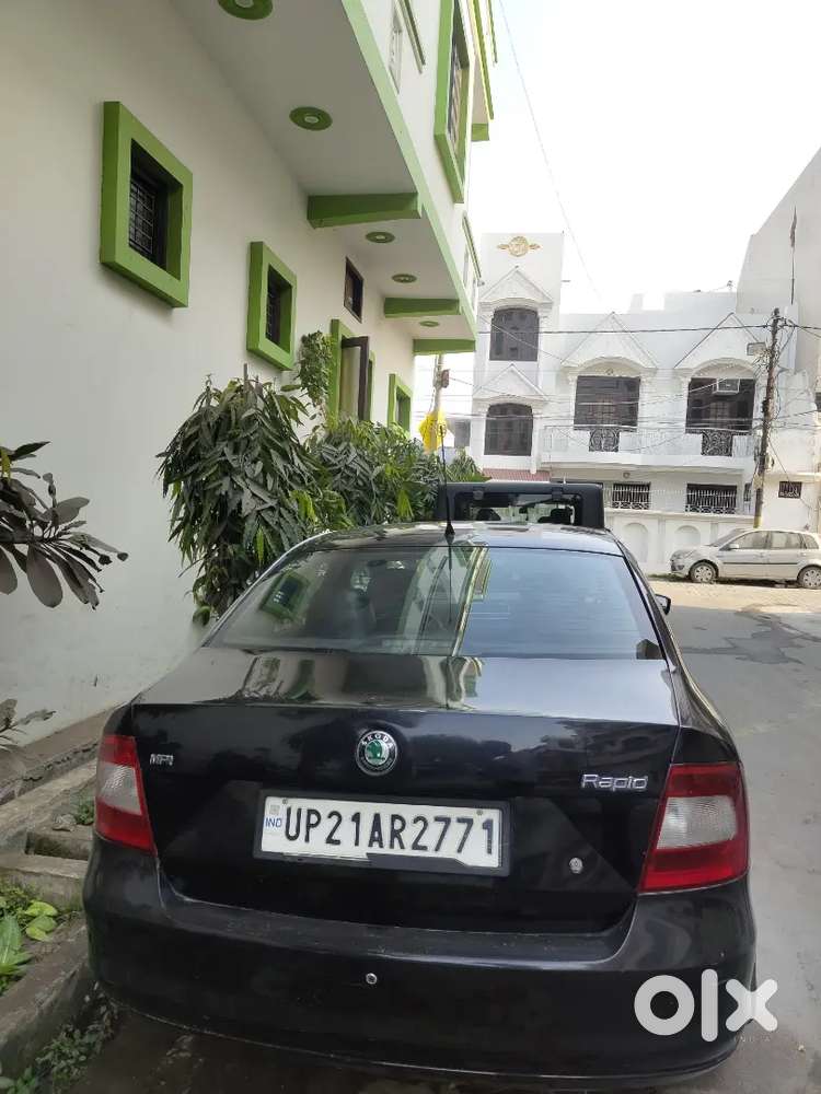 Skoda Rapid Elegance 2013 Car