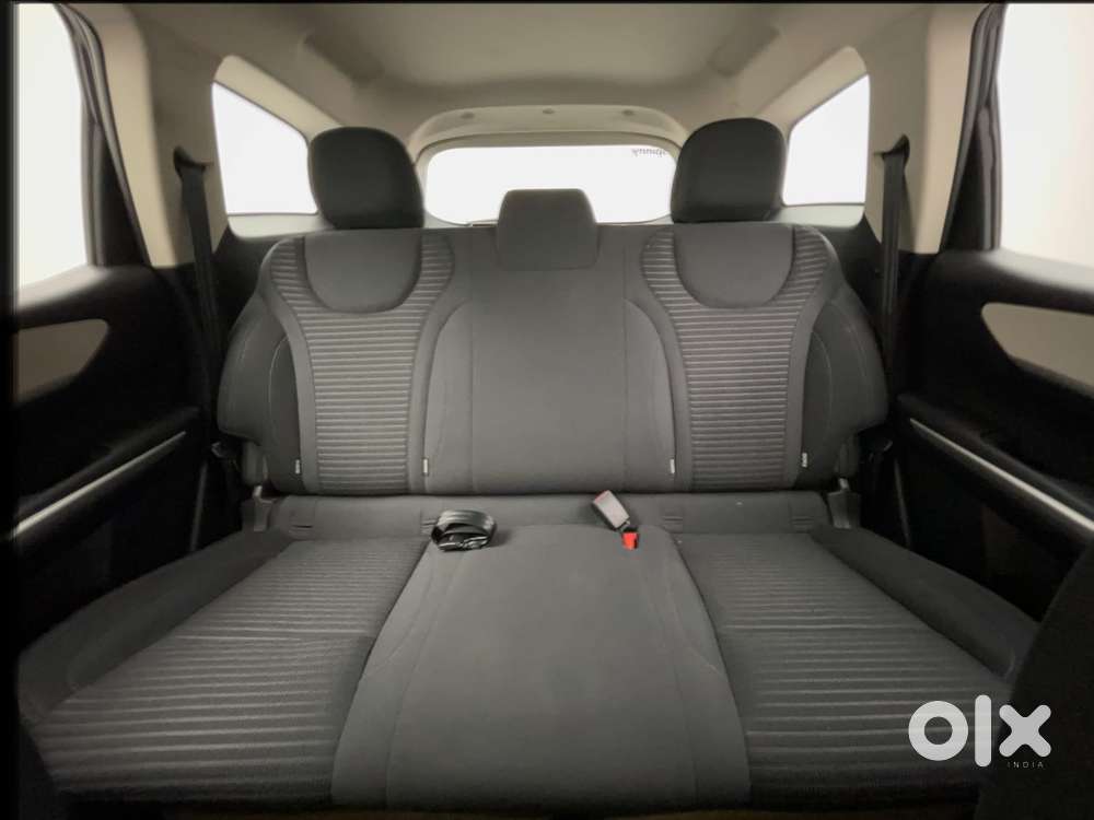 Mahindra Xuv700 2.2 Ax 3 Diesel Mt 5 Str, 2022, Diesel