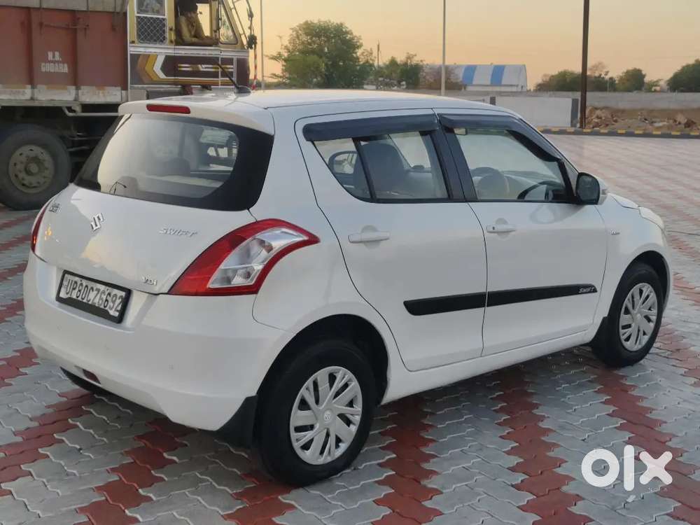 Well Maintained, Geranted Km , Insurance Chalu