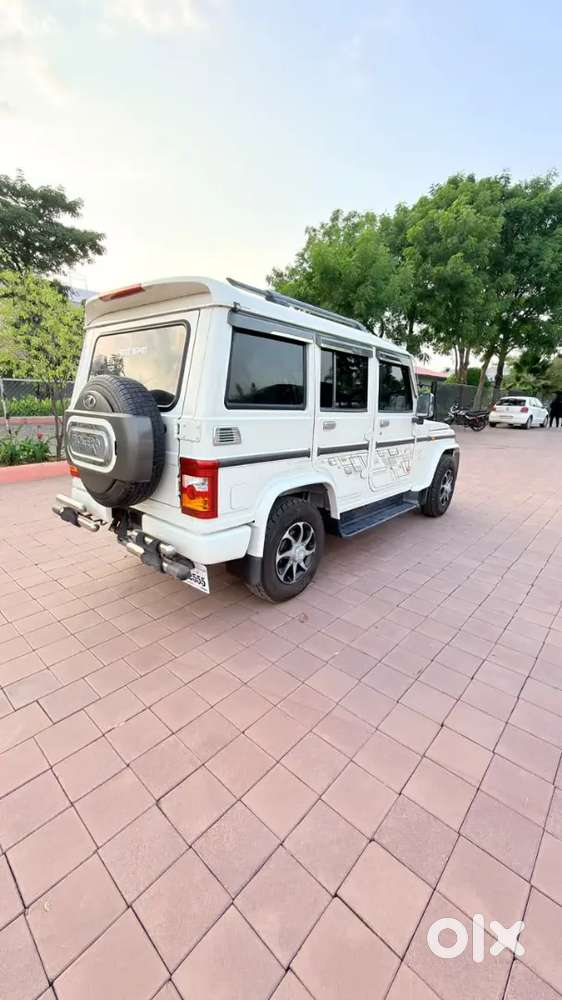 Mahindra Bolero  Zlx Diesel 2016 1वोनर टायर बटन