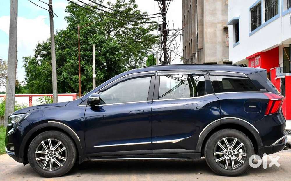 Mahindra Xuv700 2.0 Ax 7 Petrol Mt Str, 2022, Petrol