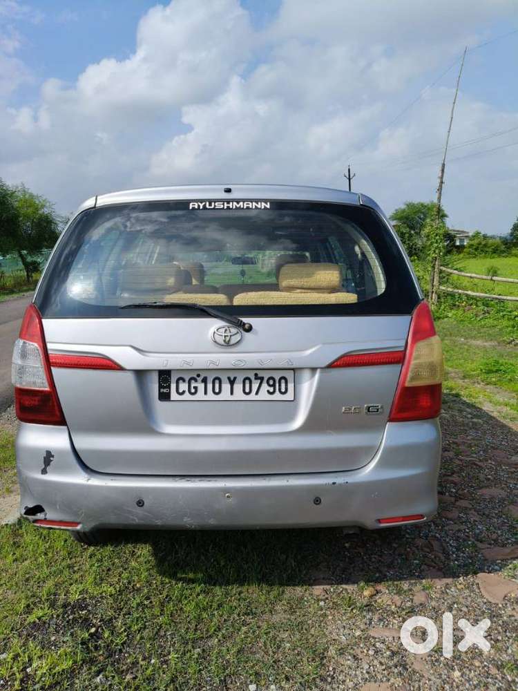 Toyota Innova 2.5 E 8 Str, 2015, Diesel