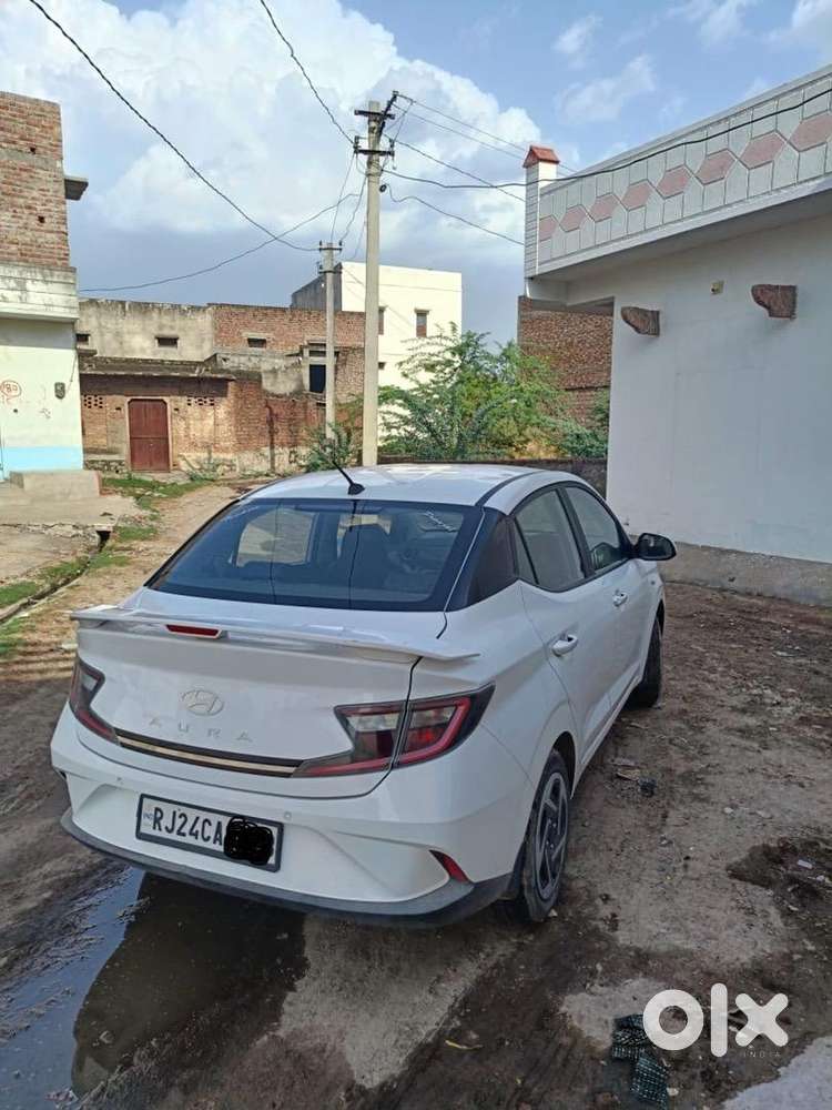 Hyundai Aura 2023 Petrol Well Maintained