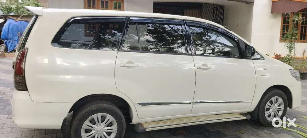 Toyota Innova 2010 Diesel Well Maintained