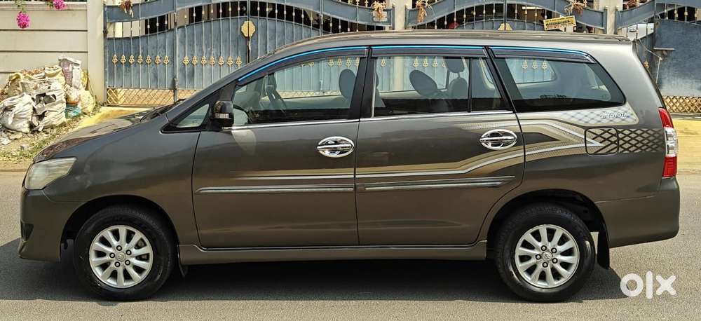 Toyota Innova 2.0 V, 2012, Diesel