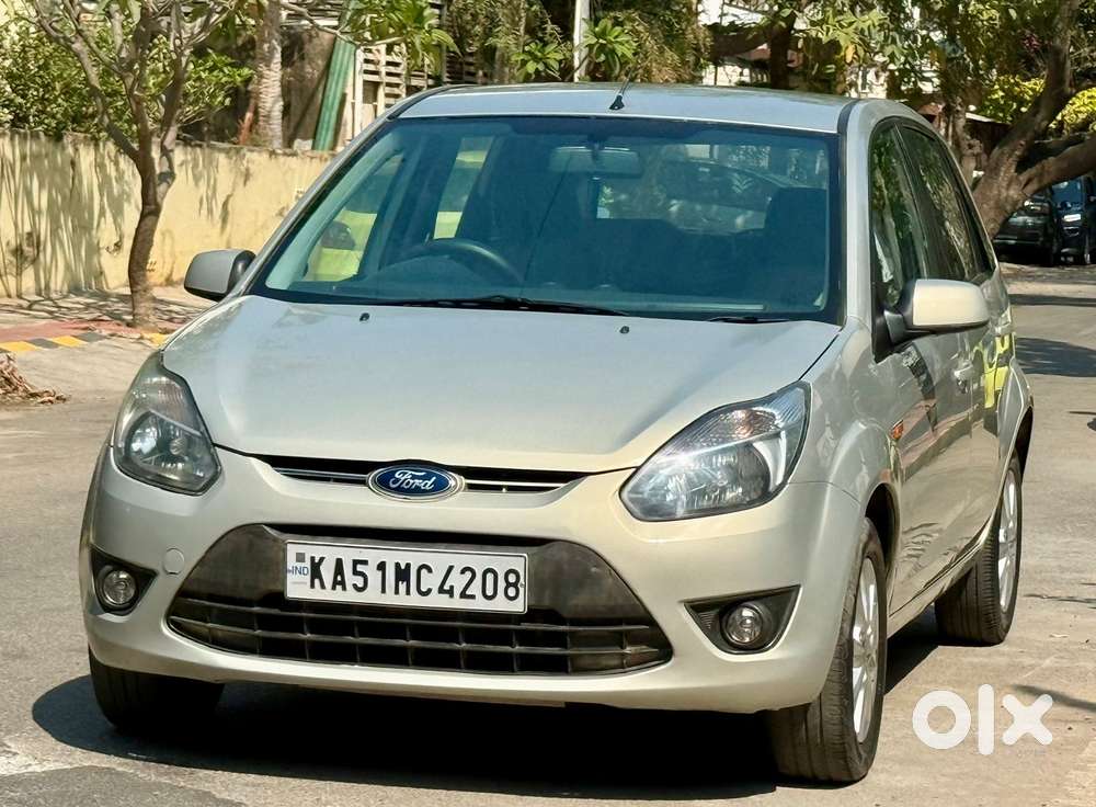 Ford Figo 2010-2012 Petrol Titanium, 2012, Petrol