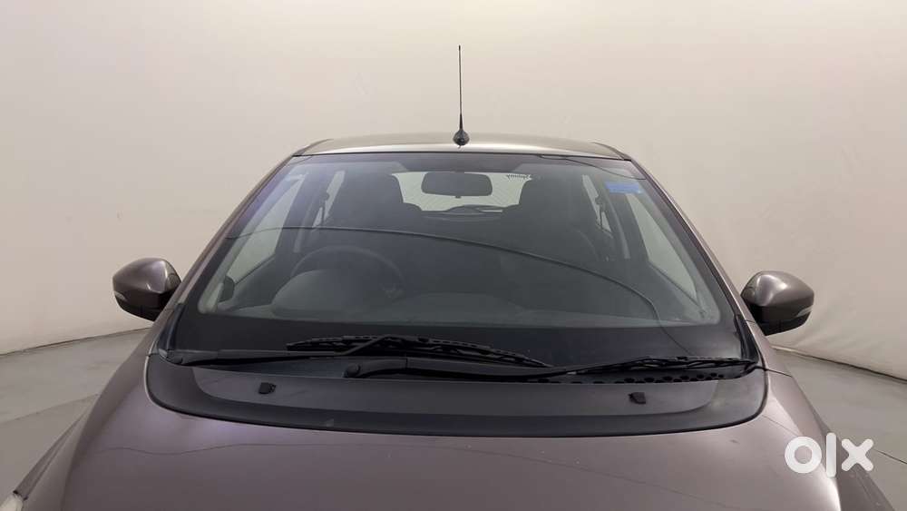 Tata Tiago Xz, 2016, Petrol